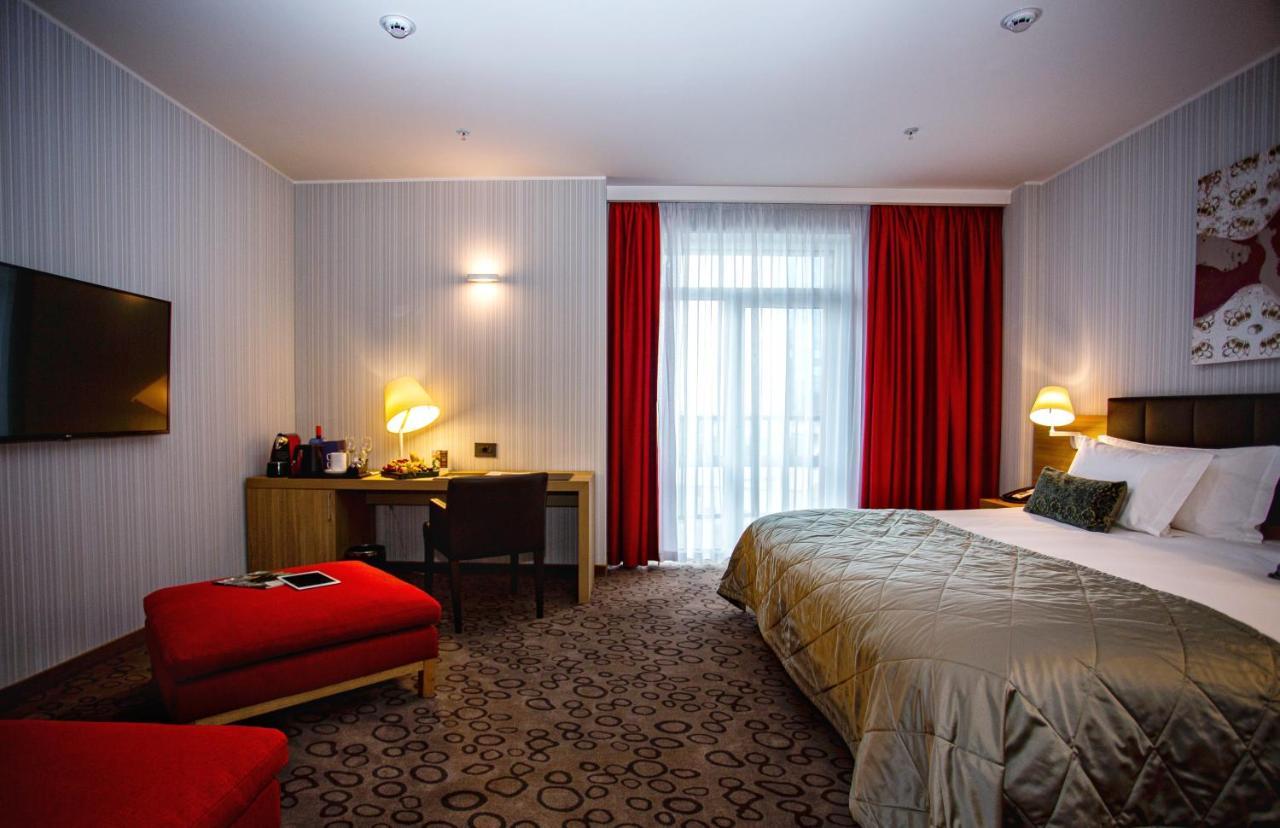 Domina Hotel נובוסיבירסק מראה חיצוני תמונה